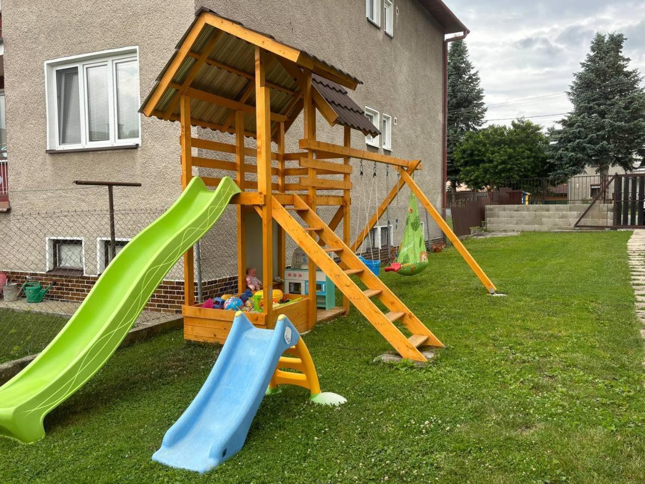 Vivi Apartments Liptovský Mikuláš Εξωτερικό φωτογραφία